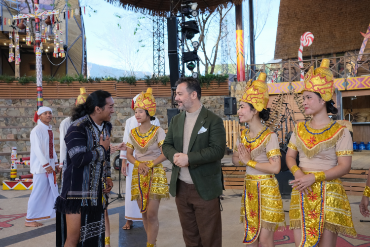 Lâm Đồng làm mới hoạt động đón khách du lịch dịp Xuân - Ảnh 2.