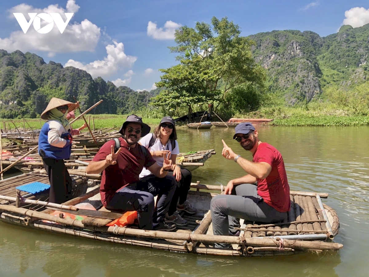 Ninh Bình đặt mục tiêu đón 20 triệu lượt khách trong năm 2026 - Ảnh 1.