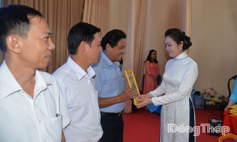 Ngành Văn hóa, Thể thao và Du lịch tỉnh Đồng Tháp: Khởi sắc với nhiều gam màu sáng - Ảnh 1.