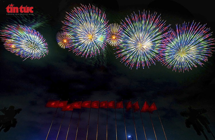 Hà Nội: Tổng duyệt Chương trình nghệ thuật đặc biệt 'Dưới lá cờ vẻ vang của Đảng' - Ảnh 10. Hà Nội: Tổng duyệt Chương trình nghệ thuật đặc biệt 'Dưới lá cờ vẻ vang của Đảng' - Ảnh 10.