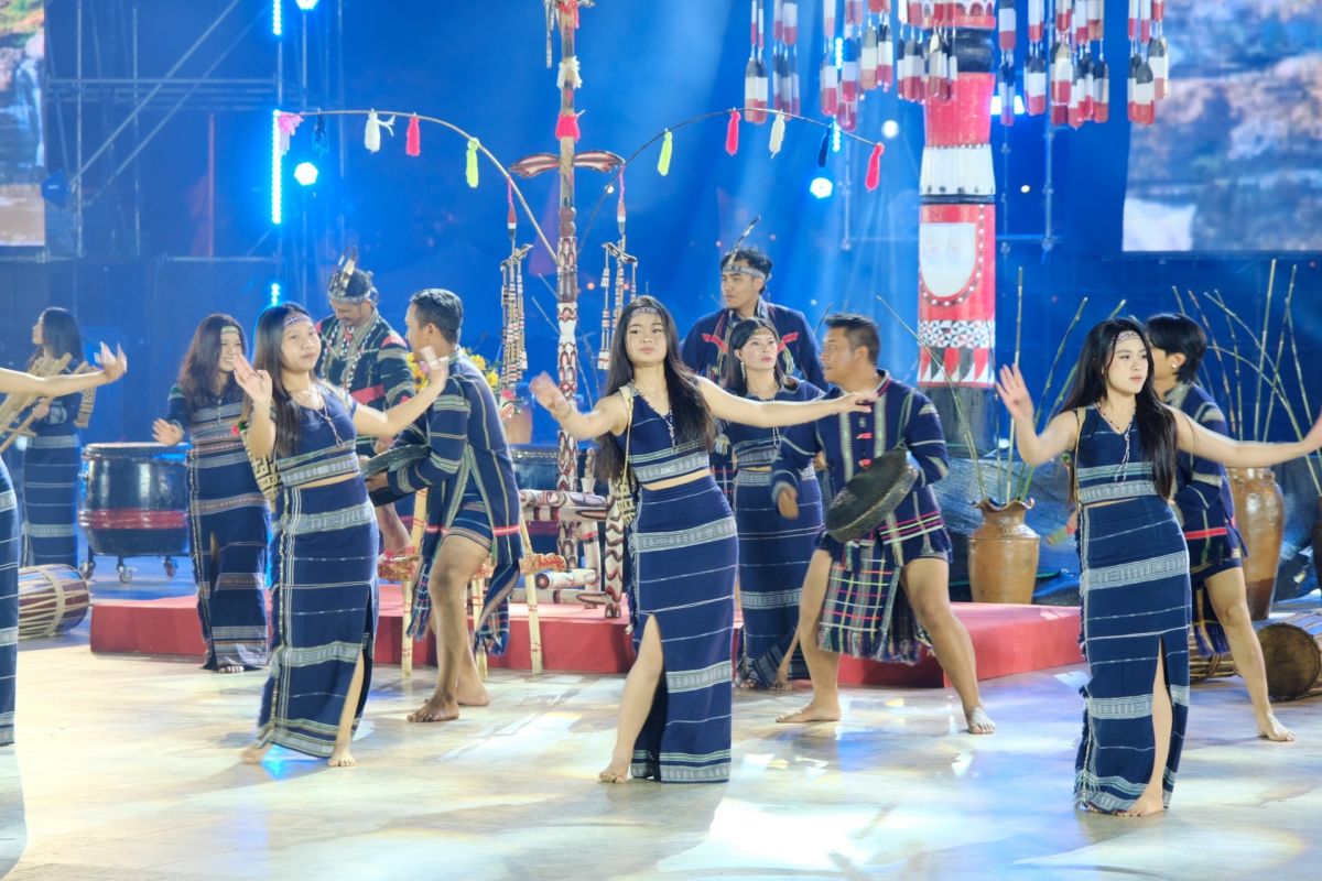 Lâm Đồng phát triển du lịch văn hóa theo hướng bền vững - Ảnh 5. Lâm Đồng phát triển du lịch văn hóa theo hướng bền vững - Ảnh 5.