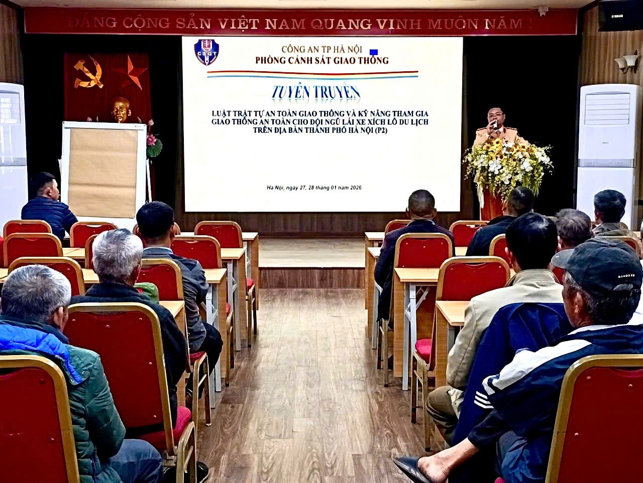 Hà Nội: Bồi dưỡng nghiệp vụ cho người điều khiển xe xích lô du lịch - Ảnh 3.