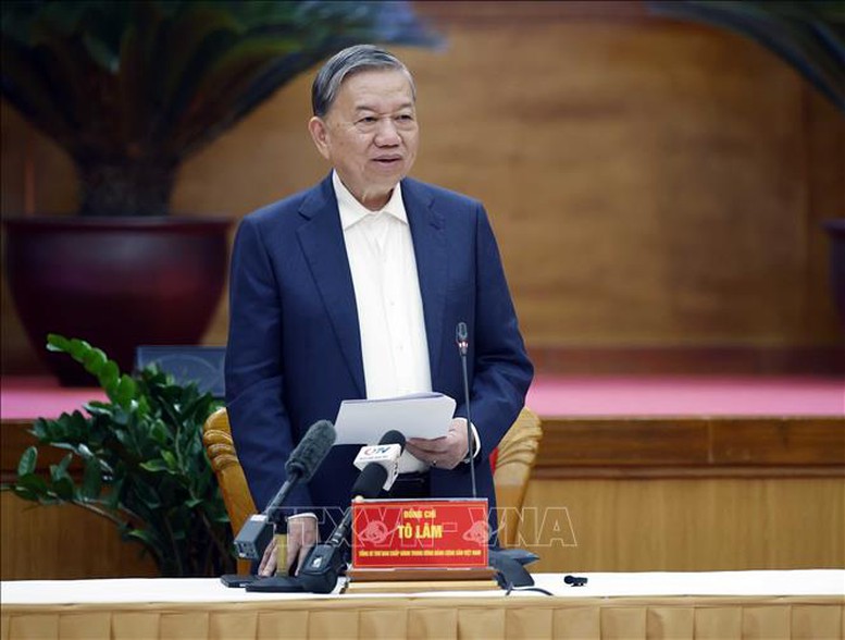 Tổng Bí thư Tô Lâm: Quảng Ninh từng bước trở thành hình mẫu phát triển xanh, hiện đại, sáng tạo và hội nhập quốc tế - Ảnh 3.