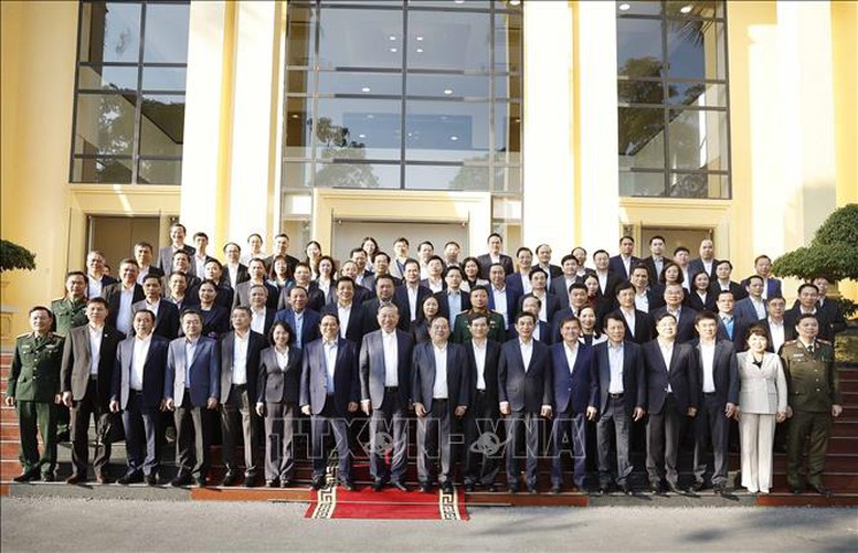 Tổng Bí thư Tô Lâm: Quảng Ninh từng bước trở thành hình mẫu phát triển xanh, hiện đại, sáng tạo và hội nhập quốc tế - Ảnh 5.