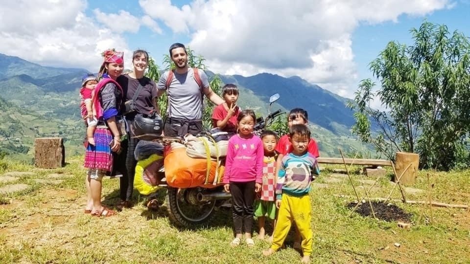 Hơn 951.000 lượt khách du lịch đến Lào Cai trong tháng đầu năm - Ảnh 2.