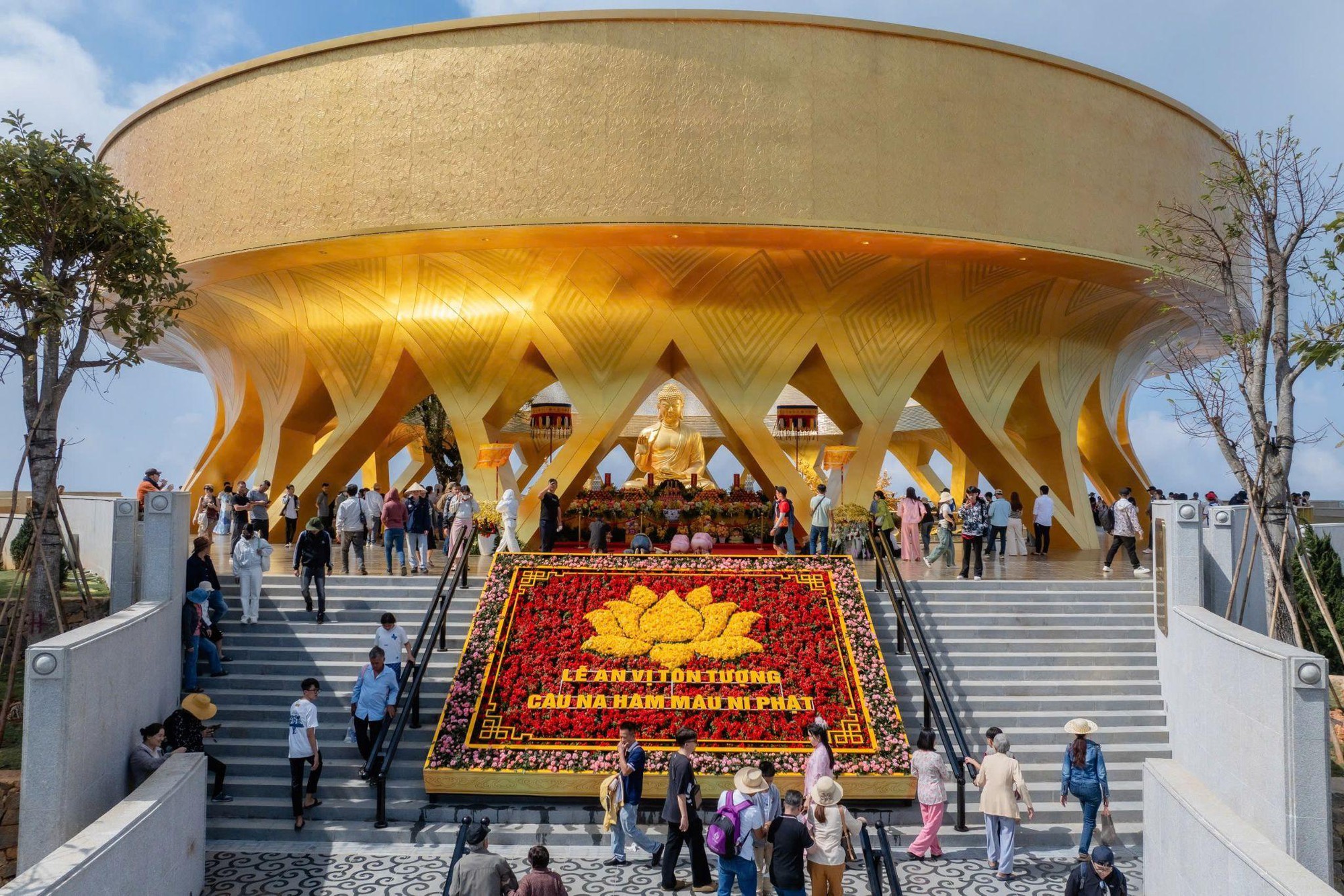 Từ truyền thuyết “cơn mưa vàng” đến tượng Phật Câu Na Hàm Mâu Ni trên núi Bà Đen - Ảnh 4.