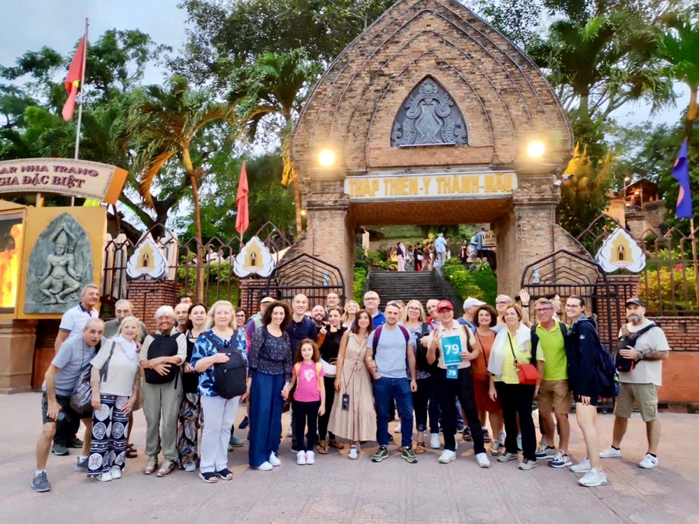 Du lịch tàu biển Việt Nam 2026: Đón đầu dòng khách cao cấp và định vị thương hiệu quốc gia - Ảnh 2. Du lịch tàu biển Việt Nam 2026: Đón đầu dòng khách cao cấp và định vị thương hiệu quốc gia - Ảnh 2.