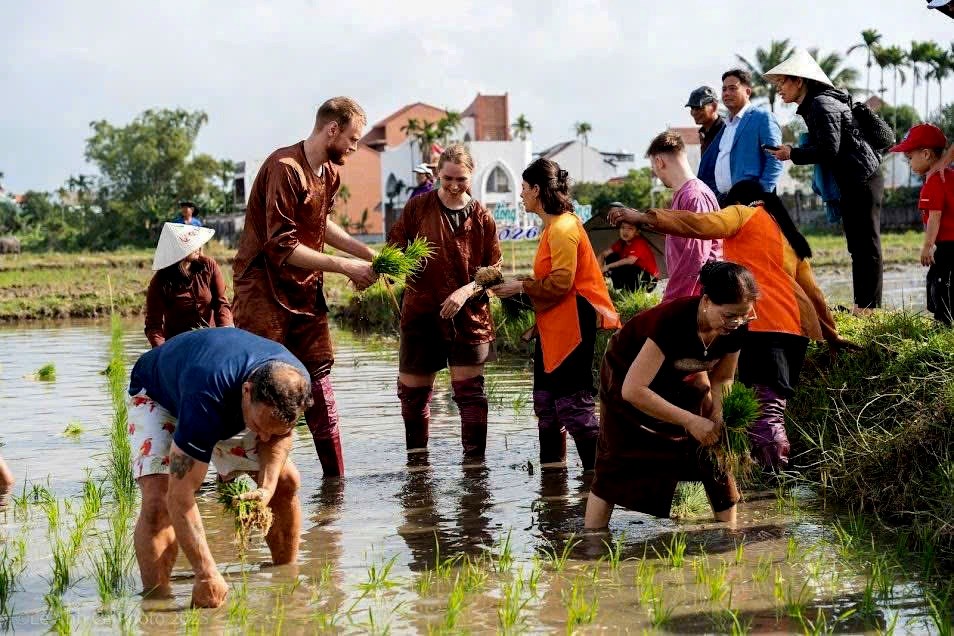 Việt Nam trong “làn sóng” du lịch trải nghiệm toàn cầu - Ảnh 1. Việt Nam trong “làn sóng” du lịch trải nghiệm toàn cầu - Ảnh 1.