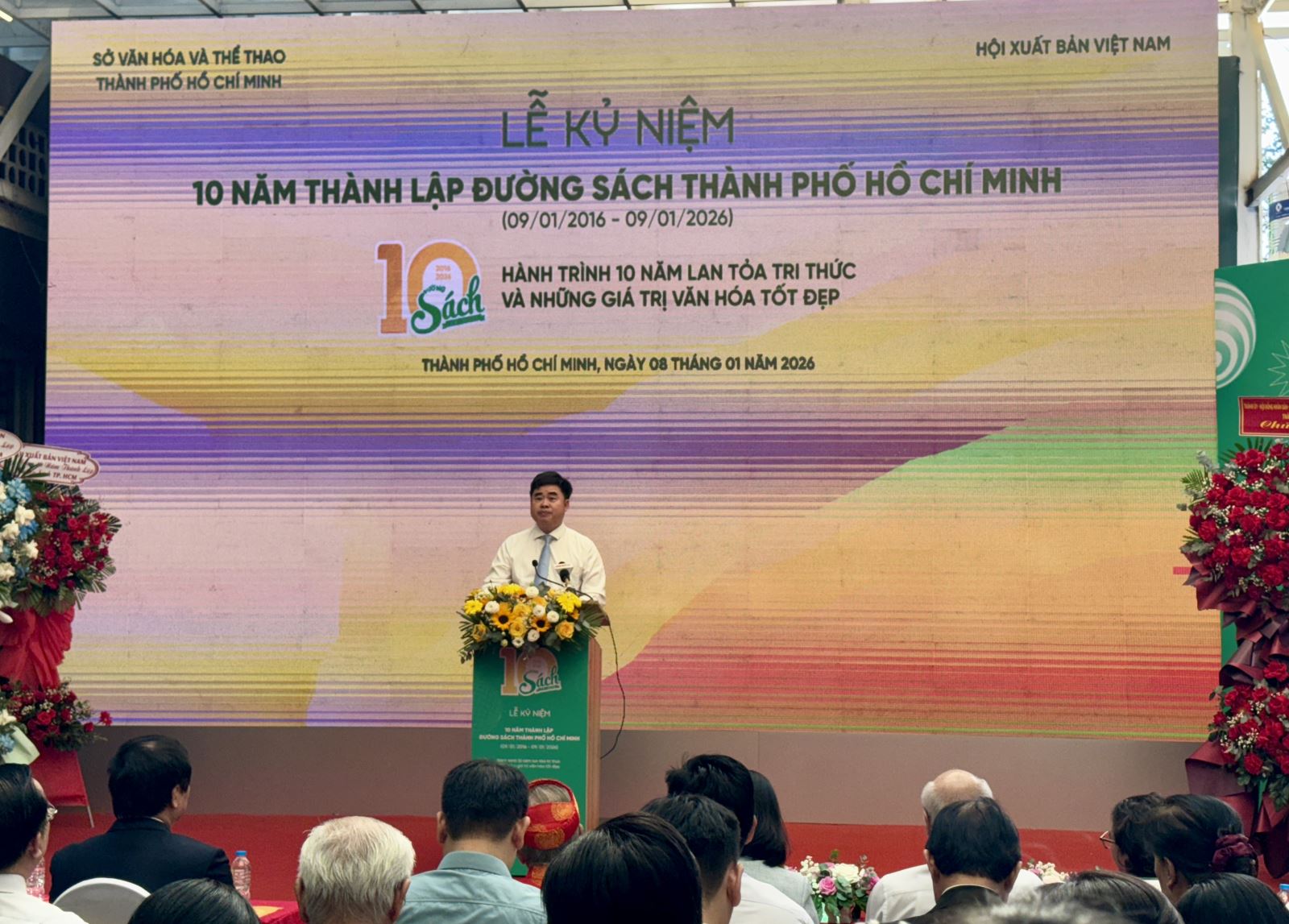 Đường sách TP Hồ Chí Minh: Từ không gian sách đến thiết chế văn hóa đô thị - Ảnh 1. Đường sách TP Hồ Chí Minh: Từ không gian sách đến thiết chế văn hóa đô thị - Ảnh 1.
