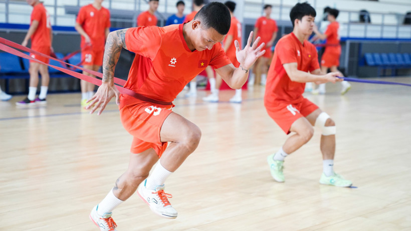 Futsal Việt Nam tăng tốc chuẩn bị cho Vòng chung kết châu Á - Ảnh 1.