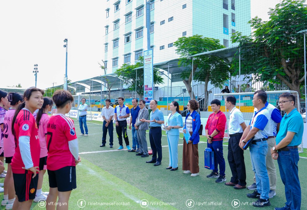 VFF vào cuộc phát triển bóng đá nữ phong trào ở ĐBSCL - Ảnh 1.