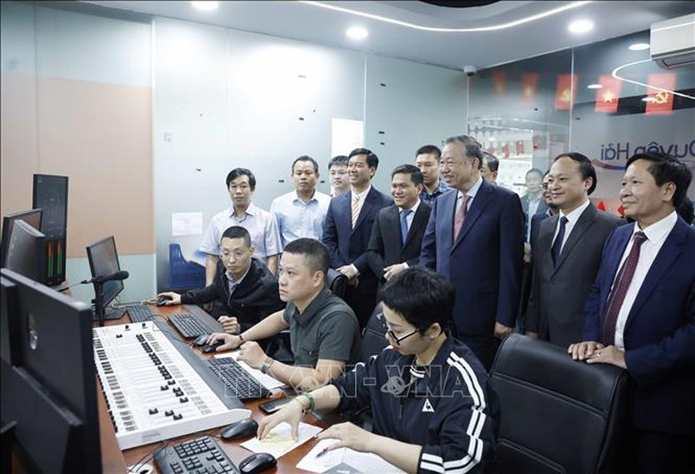 Tổng Bí thư Tô Lâm thăm, chúc Tết cán bộ, phóng viên VTV và VOV - Ảnh 10.