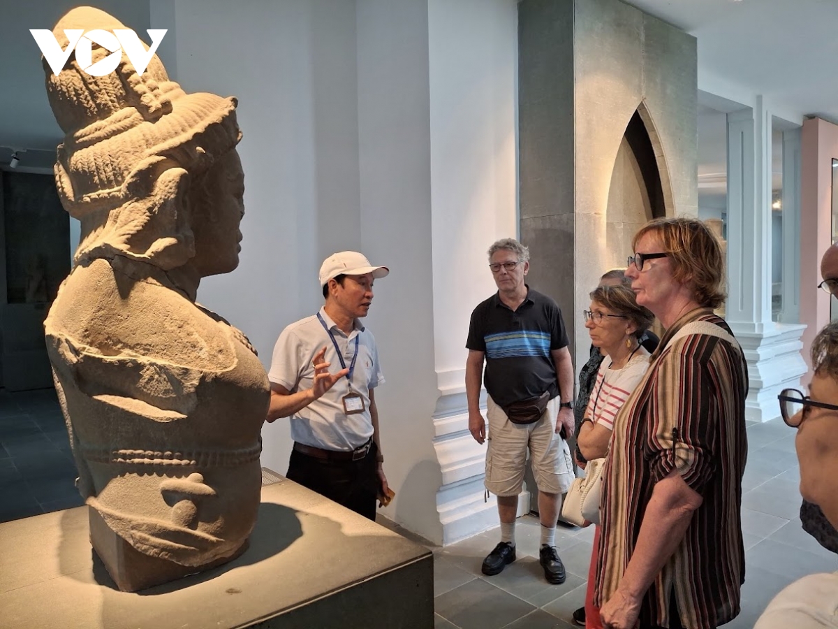 Đà Nẵng thu hút dòng khách chất lượng cao - Ảnh 1. Đà Nẵng thu hút dòng khách chất lượng cao - Ảnh 1.