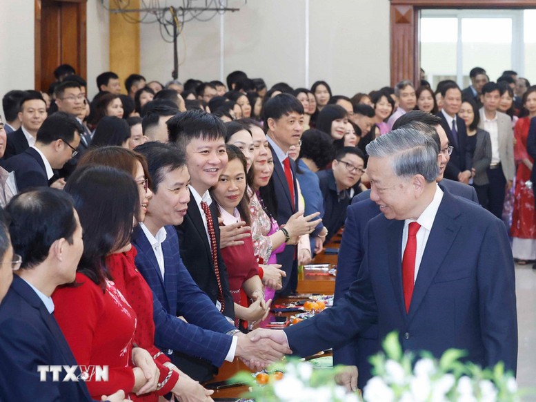 Tổng Bí thư Tô Lâm: Bắt tay ngay vào công việc, bảo đảm sự liên tục, thông suốt - Ảnh 2.