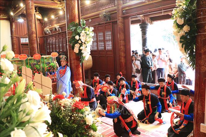 Bảo tồn và phát huy các lễ hội truyền thống - Ảnh 2. Bảo tồn và phát huy các lễ hội truyền thống - Ảnh 2.