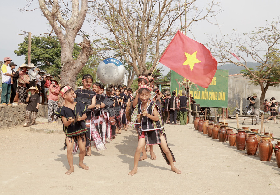 Gia Lai triển khai nhiều hoạt động bảo tồn và phát huy giá trị di sản không gian văn hóa cồng chiêng - Ảnh 1. Gia Lai triển khai nhiều hoạt động bảo tồn và phát huy giá trị di sản không gian văn hóa cồng chiêng - Ảnh 1.