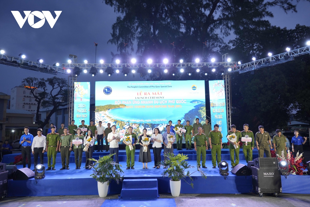 Phú Quốc ra mắt Đội phản ứng nhanh du lịch và hệ thống mã QR đa ngôn ngữ - Ảnh 2.