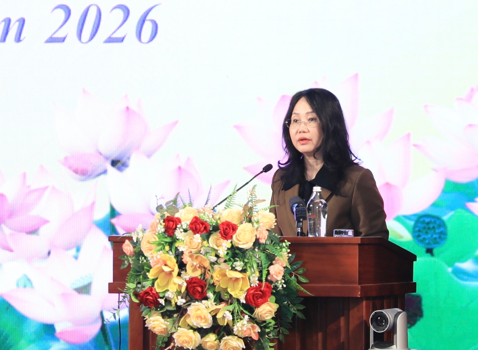 Bí thư Thành ủy Hà Nội Nguyễn Duy Ngọc, Thứ trưởng Thường trực Bộ VHTTDL Lâm Thị Phương Thanh và các ứng cử viên đại biểu Quốc hội tiếp xúc cử tri, vận động bầu cử - Ảnh 4.