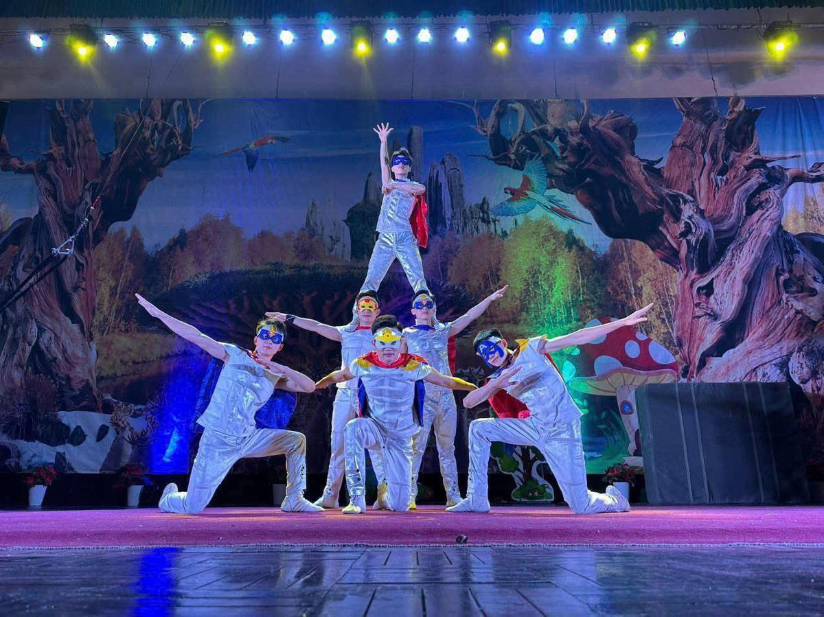 Sân khấu truyền thống trong cuộc cạnh tranh với giải trí hiện đại - Ảnh 1.