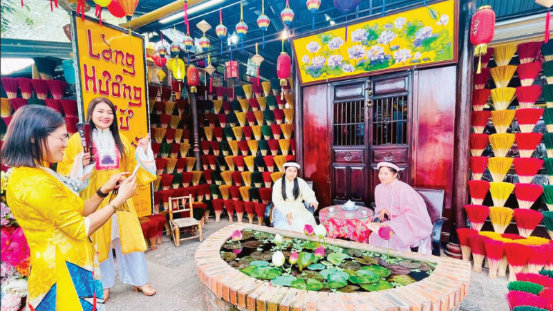 Sôi động thị trường du lịch Tết Bính Ngọ - Ảnh 1.