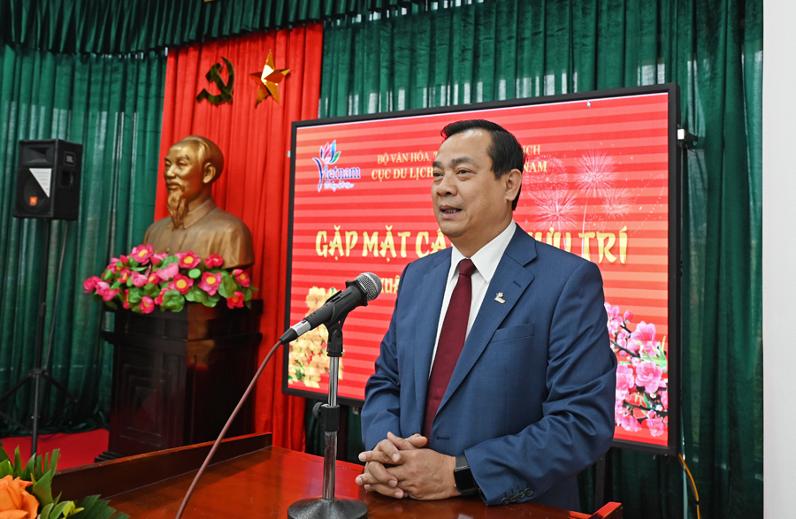 Cục Du lịch Quốc gia Việt Nam gặp mặt tri ân các thế hệ cán bộ đầu Xuân Bính Ngọ - Ảnh 1.