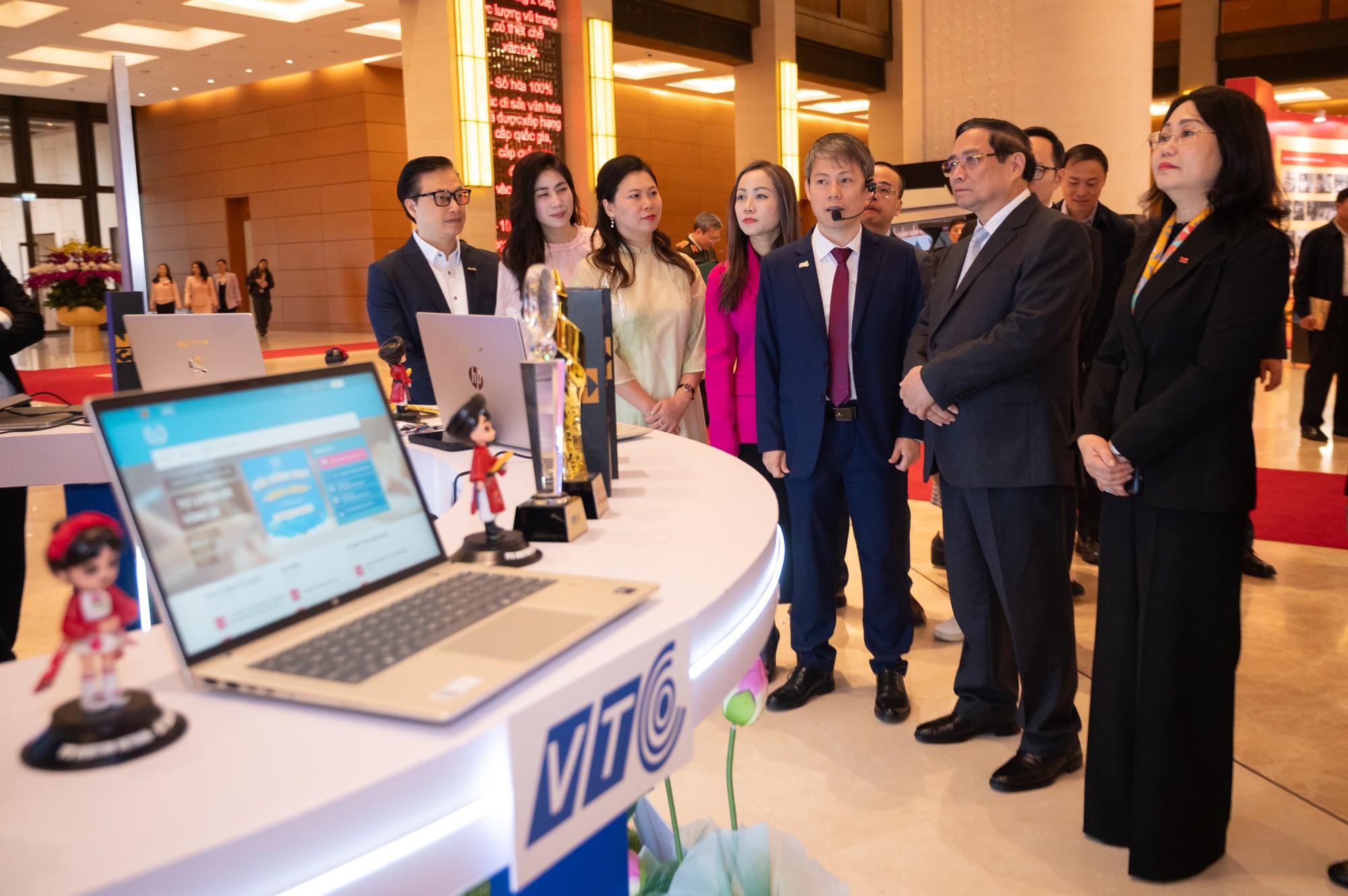 Triển lãm “Những thành tựu nổi bật trong phát triển kinh tế và văn hoá Việt Nam” - Ảnh 5.