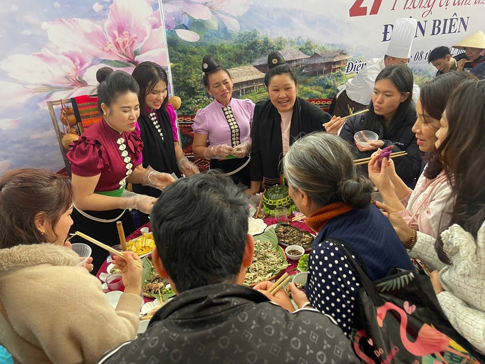 Tạo sức hút du lịch đầu Xuân từ “27 phong vị ẩm thực Điện Biên" - Ảnh 7.