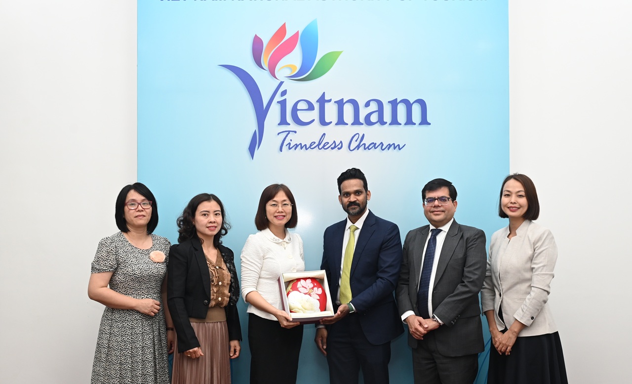 Cục Du lịch Quốc gia Việt Nam làm việc với Công ty VFS Global về hợp tác xúc tiến quảng bá du lịch - Ảnh 4.