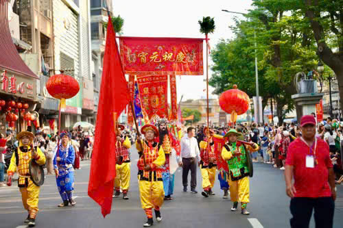 TP.HCM: Rực rỡ đêm hội Nguyên Tiêu - Mừng xuân Bính Ngọ 2026 - Ảnh 15. TP.HCM: Rực rỡ đêm hội Nguyên Tiêu - Mừng xuân Bính Ngọ 2026 - Ảnh 15.