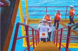 Tây Ninh: Phát huy vai trò đội ngũ trí thức, văn nghệ sĩ và báo chí trong phát triển địa phương - Ảnh 10.