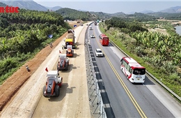 Tây Ninh: Phát huy vai trò đội ngũ trí thức, văn nghệ sĩ và báo chí trong phát triển địa phương - Ảnh 9.