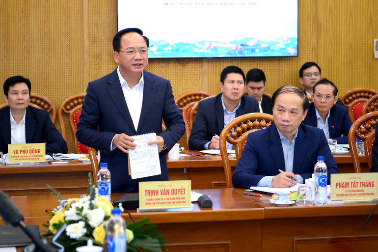 Xây dựng nền tảng chính trị, tư tưởng vững chắc, tạo nội lực mạnh mẽ phát triển đất nước - Ảnh 3.