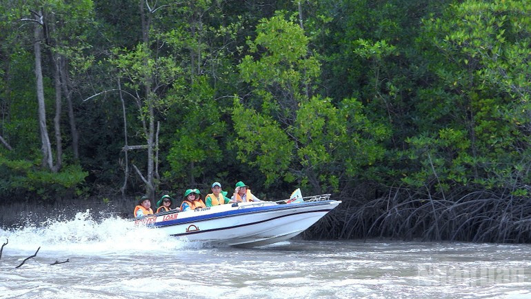 Định vị thương hiệu du lịch Cà Mau gắn với phát triển bền vững - Ảnh 3.