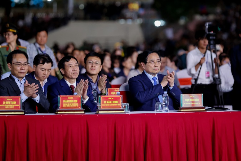 Thủ tướng Phạm Minh Chính dự lễ khai mạc Lễ hội Hoa Ban tỉnh Điện Biên năm 2026 - Ảnh 1.