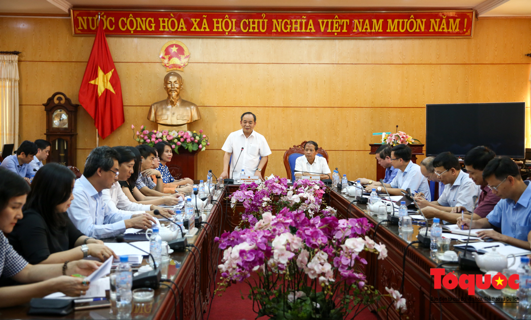 Thứ trưởng Lê Khánh Hải - Trưởng Đoàn kiểm tra phát biểu quán triệt mục đích, yêu cầu và nội dung của chương trình làm việc - Ảnh Nam Nguyễn