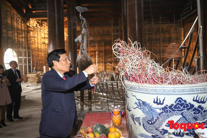 Bộ trưởng Bộ VHTTDL Nguyễn Ngọc Thiện thị sát khu du lịch Tam Chúc