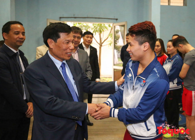 Bộ trưởng Nguyễn Ngọc Thiện đến thăm Trung tâm huấn luyện Thể thao Quốc gia Hà Nội