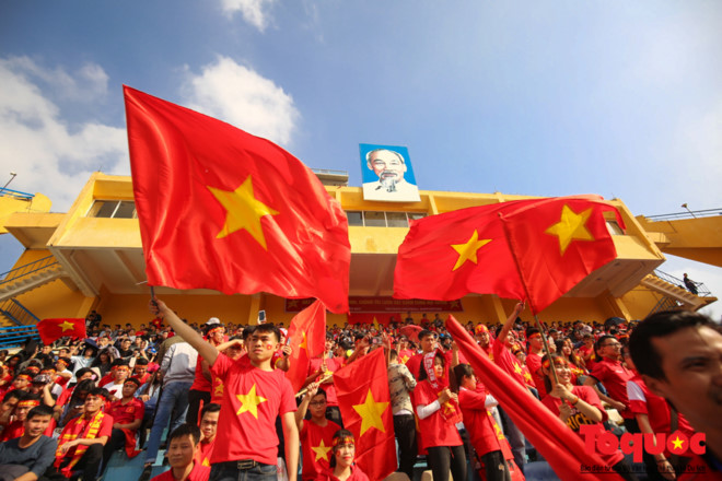 Chiến thắng của U23 Việt Nam tại bán kết: Từ giọt nước mắt đến cảm xúc vỡ òa của CĐV Việt Nam