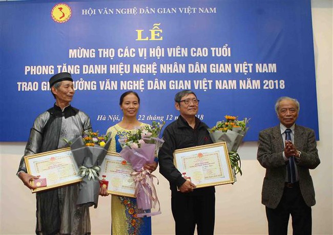 Phong tặng danh hiệu Nghệ nhân dân gian năm 2018 - Ảnh 1.
