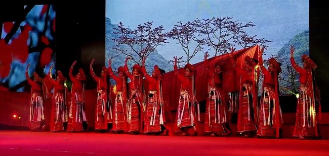 Thái Nguyên tổ chức chương trình nghệ thuật “Những bông đỏ của rừng” - Ảnh 2.