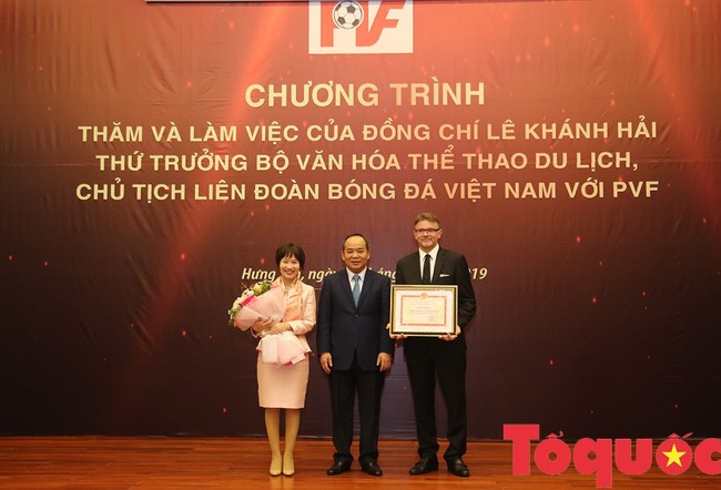 Thứ trưởng Lê Khánh Hải: PVF sẽ là nơi đào tạo ra những lứa cầu thủ vừa tài, vừa đức - Ảnh 5.