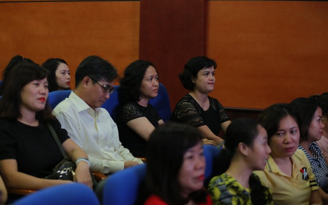 Bộ trưởng Nguyễn Ngọc Thiện gặp mặt nữ cán bộ, công chức, viên chức ngành VHTTDL nhân ngày 20/10 - Ảnh 2.