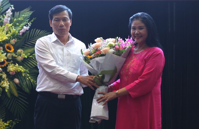 Bộ trưởng Nguyễn Ngọc Thiện gặp mặt nữ cán bộ, công chức, viên chức ngành VHTTDL nhân ngày 20/10 - Ảnh 5.