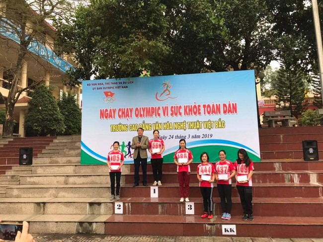 Trường Cao đẳng Văn hóa Nghệ thuật Việt Bắc tổ chức ngày chạy Olympic vì sức khỏe toàn dân năm 2019 - Ảnh 3.