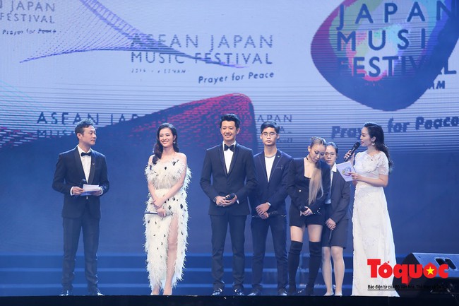 Đại nhạc hội ASEAN- Nhật Bản 2019: Nhiều nghệ sĩ cùng cất lên tiếng hát về ước nguyện hoà bình - Ảnh 3.