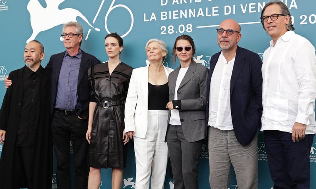 Liên hoan phim Venice 2019 bị chỉ trích dữ dội - Ảnh 1.