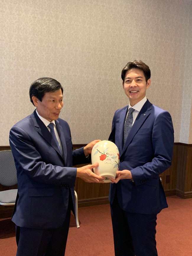 Thống đốc tỉnh Hokkaido tiếp và làm việc với Bộ trưởng Nguyễn Ngọc Thiện - Ảnh 4.