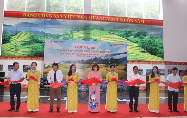 Triển lãm 150 tác phẩm ảnh nghệ thuật chào mừng Đại hội Đảng bộ tỉnh Lào Cai - Ảnh 1.
