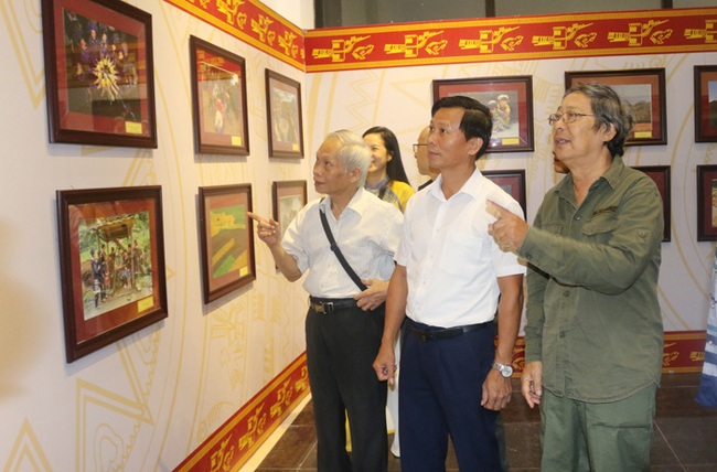 Triển lãm 150 tác phẩm ảnh nghệ thuật chào mừng Đại hội Đảng bộ tỉnh Lào Cai - Ảnh 2.