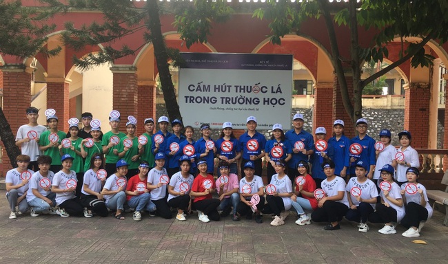 Hội thảo “Tăng cường phòng, chống tác hại của thuốc lá cho các cơ sở giáo dục thuộc Bộ” tại trường CĐ VHNT Việt Bắc - Ảnh 2.